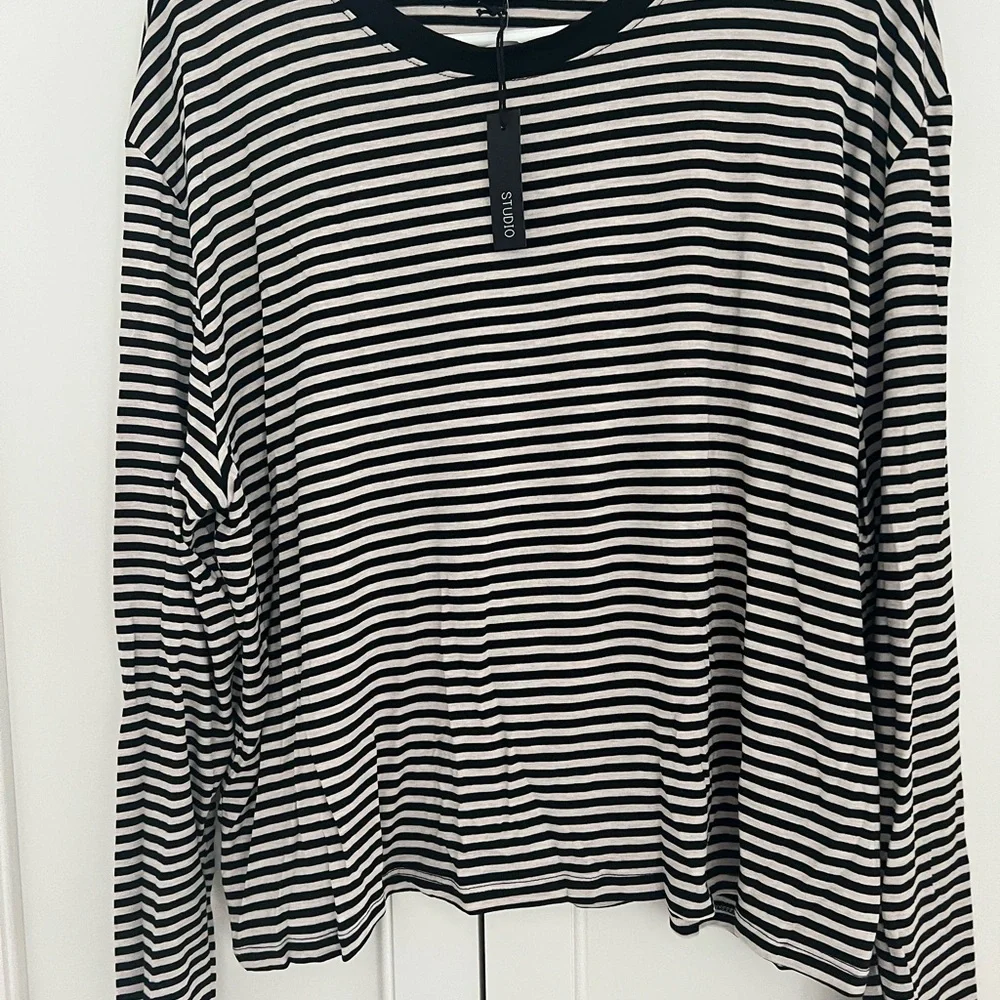 Studio Monochrome Striped Tee. Waist length. Chic and super comfortable. Soft. - Picture 7 of 14